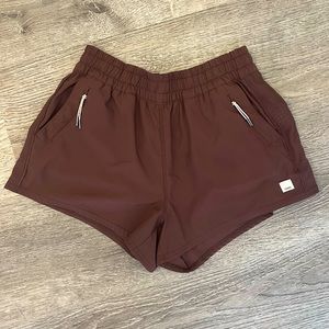 Vuori Dash Shorts, size Small